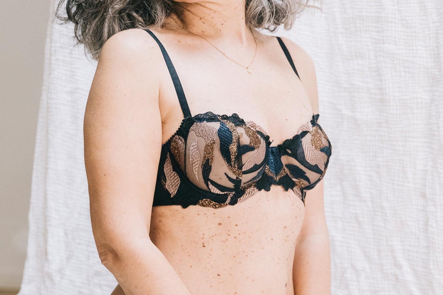 Célèste, le soutien-gorge corbeille