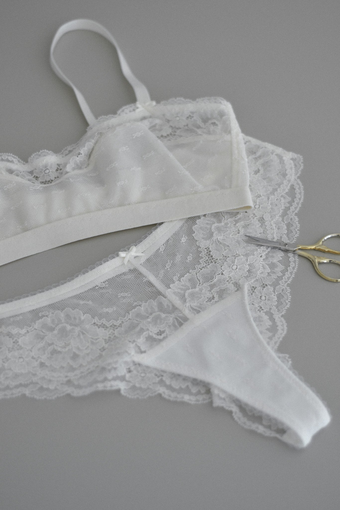 Abysse, le tanga en dentelle