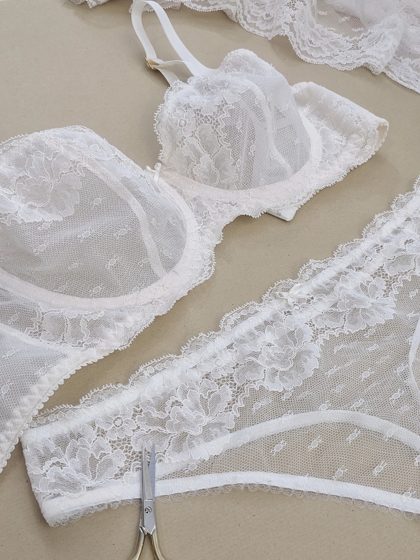 Atelier lingerie - Soutien-gorge corbeille à armatures - vendredi 11 avril 2025