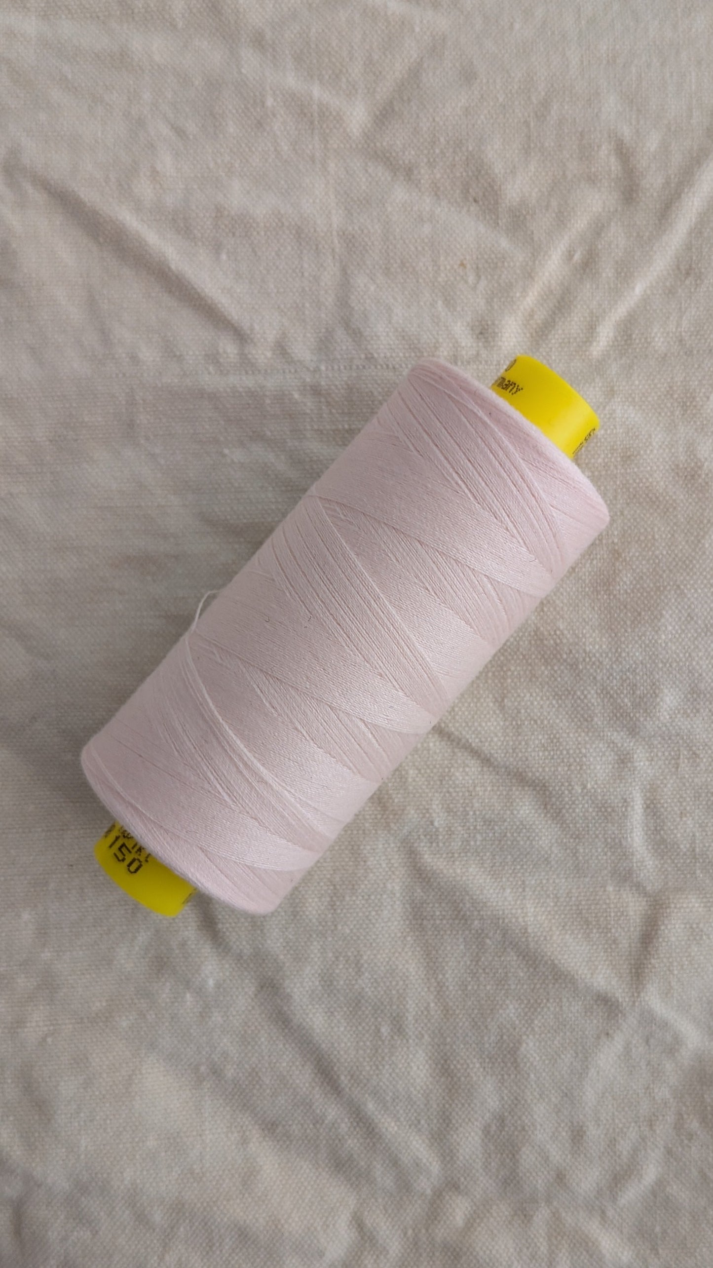 Fil spécial lingerie MARA 150, plusieurs coloris