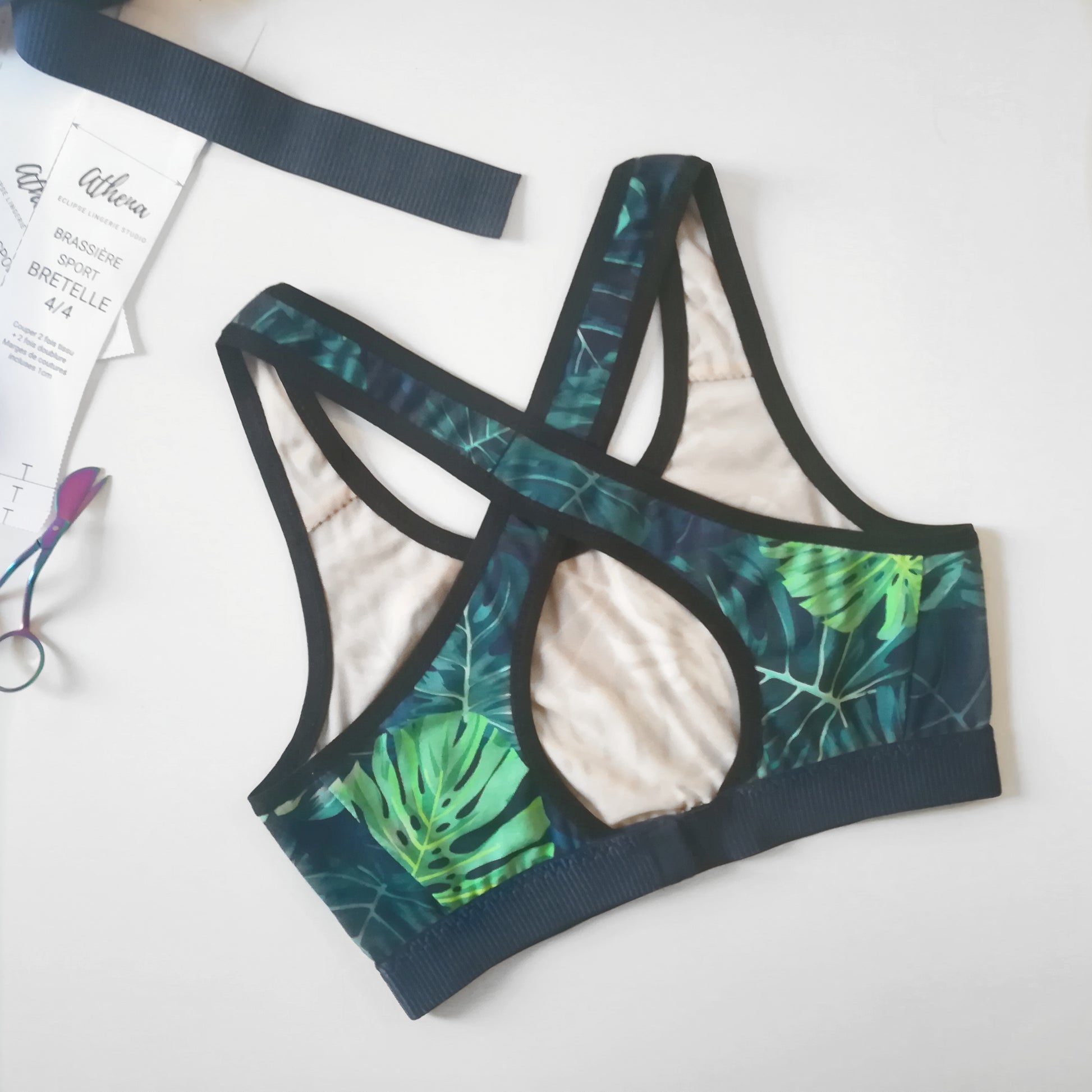 Athena, the sport bralette (french only) – Eclipse Lingerie Studio