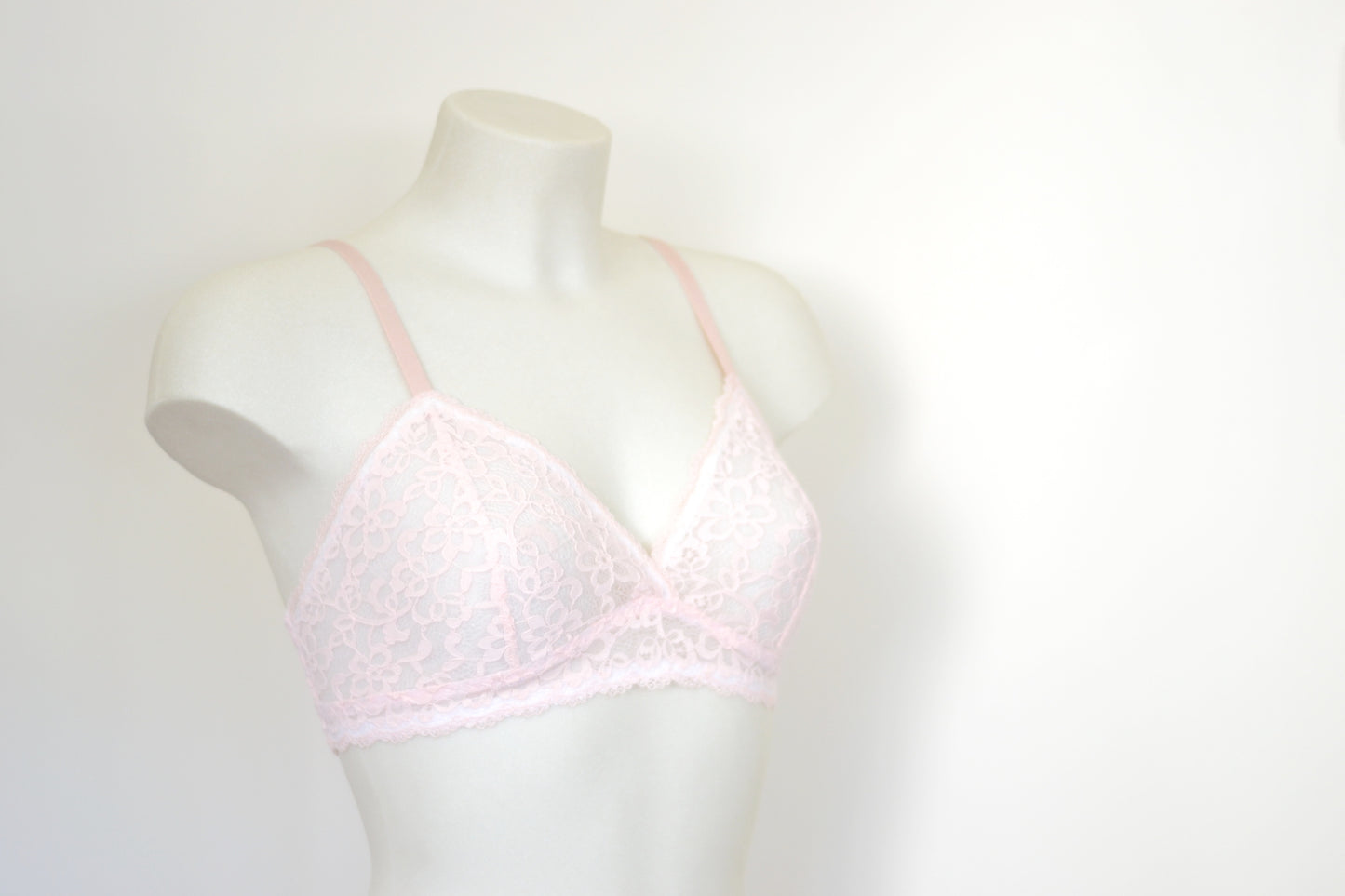 Karmah, the lace soft bra (french only) 