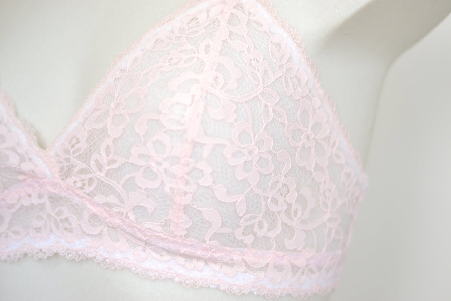 Karmah, the lace soft bra (french only) 