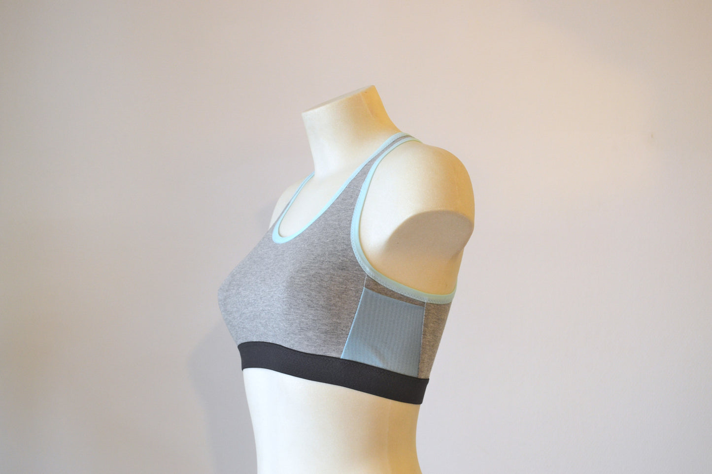 Athena, the sport bralette (french only) 